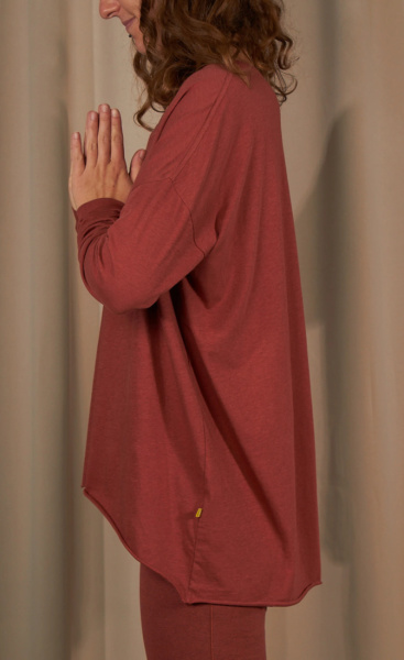 Yogamii Lion Drapey Tee - Moroccan Red