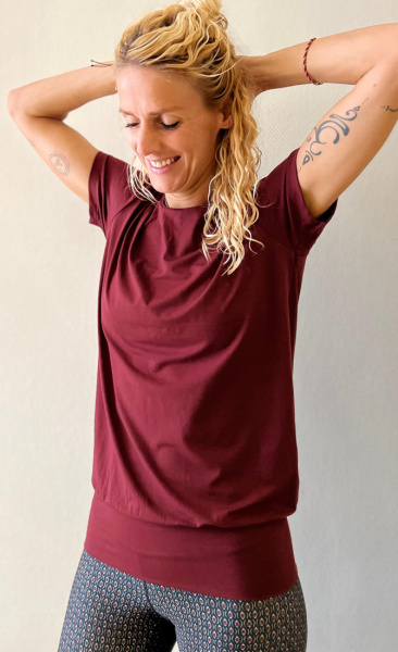 Namastay Tee - Maroon